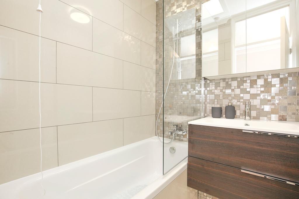 Sach'S 2 Bedrooms Apartment - No Lift Londra Exterior foto