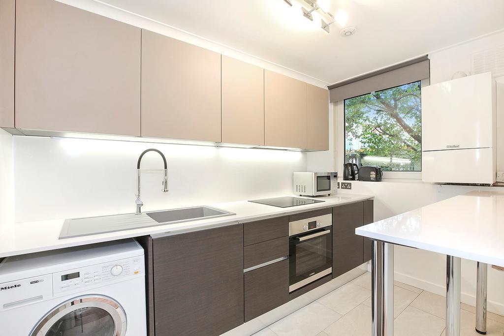 Sach'S 2 Bedrooms Apartment - No Lift Londra Exterior foto